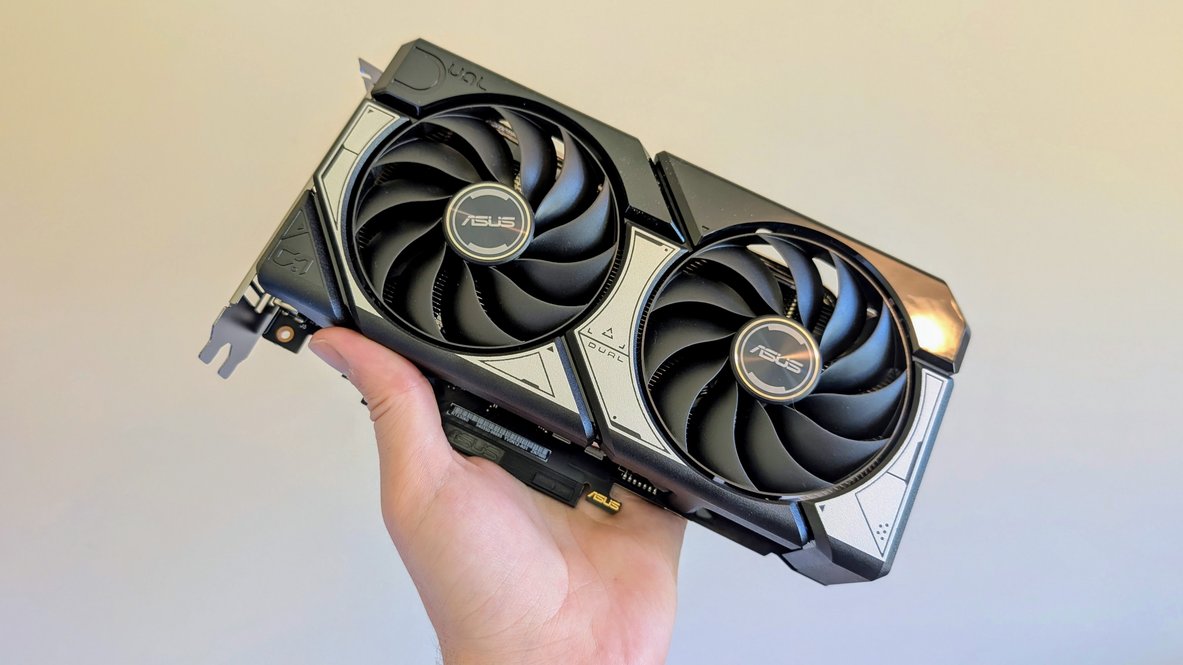 I tested the RTX 5060 - is 8GB of VRAM really enough in 2025?