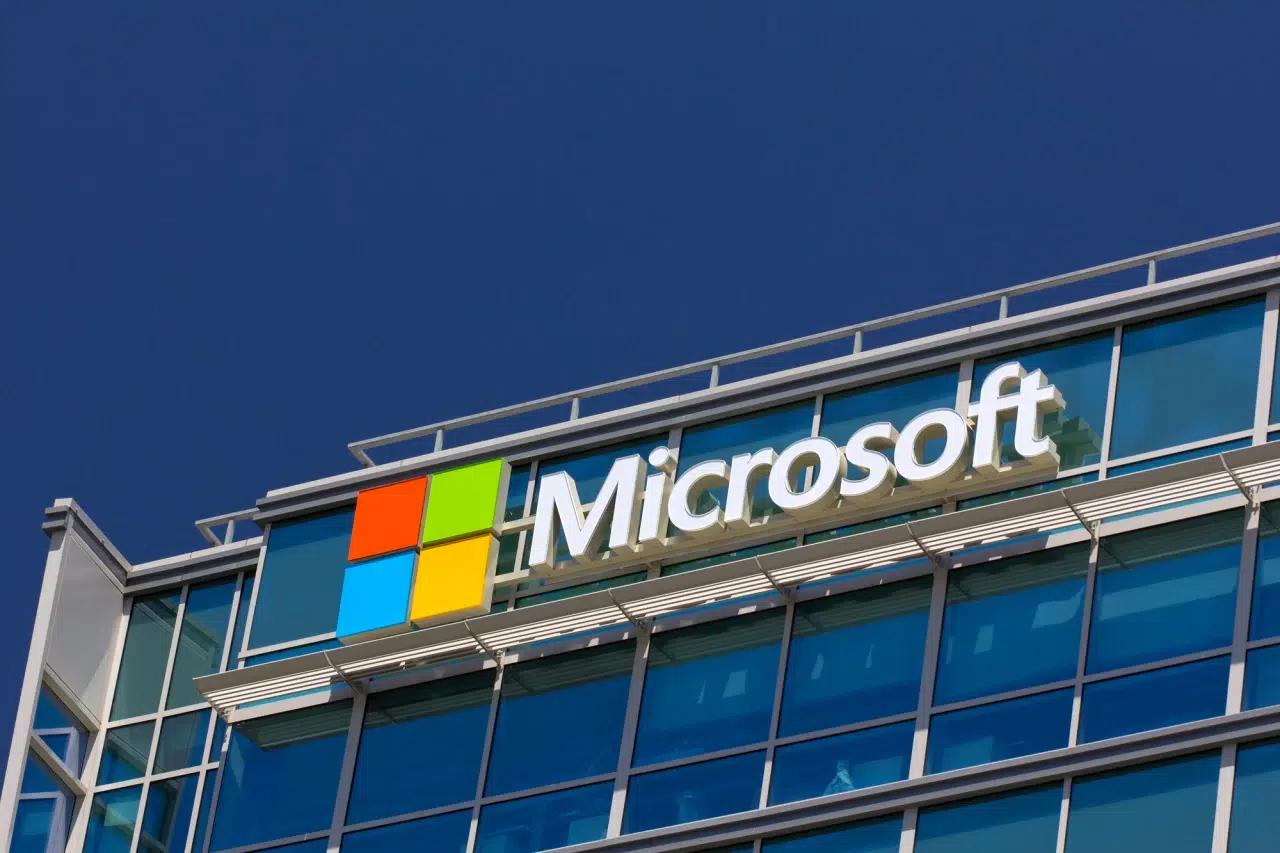 
                            Barely Better Than "chance": Microsoft Reveals Just How Bad We Are at Detecting Ai Images                            